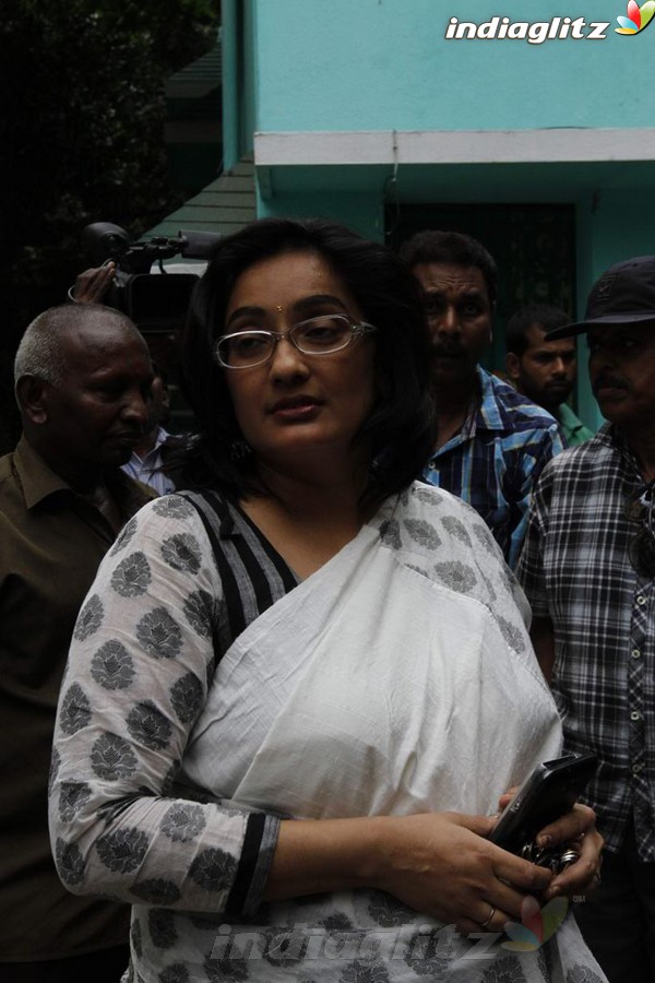 Actress Kanaka Meets the Press